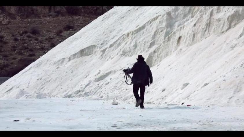 ¡Jorge alucinó con las montañas de sal de Zagros y además comió con habitantes nativos de la zona! 