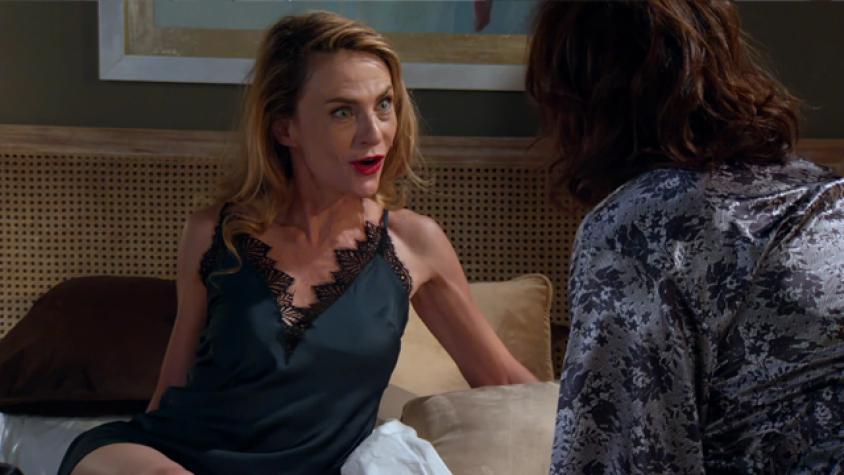 Isabel quedó al descubierto