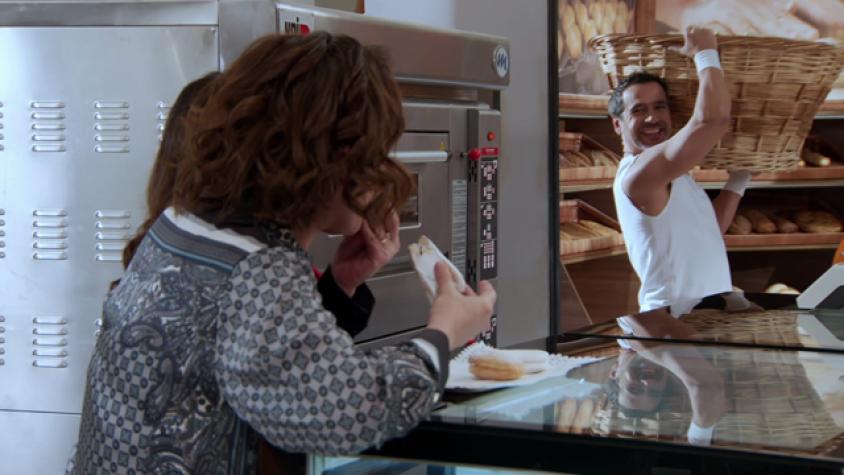 Isabel: “Está bien rico… los pastelitos”