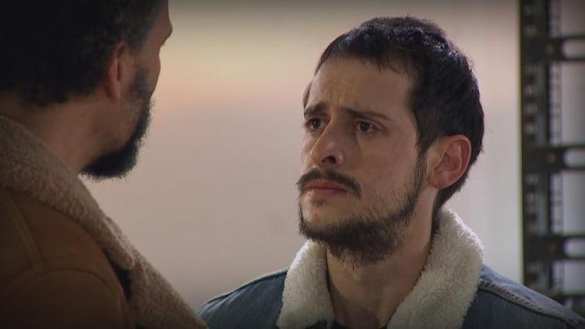 Manuel ahora es prisionero de Francisco Javier