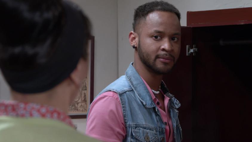 Alex-ander preparó sus maletas