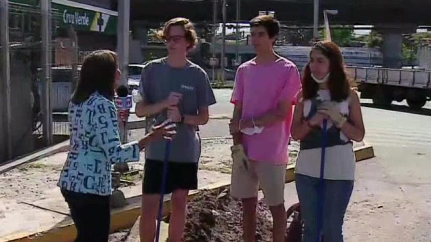 Estudiantes limpian servicentro en estación Trinidad