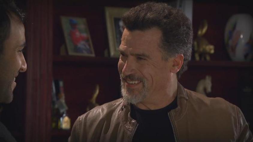 Alberto le dio una gran noticia a Juan