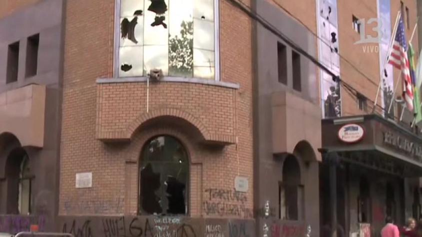Turba saquea hotel en Providencia