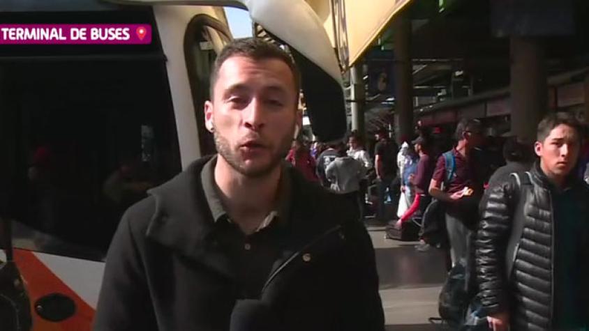 Terminal de buses con gran afluencia de público