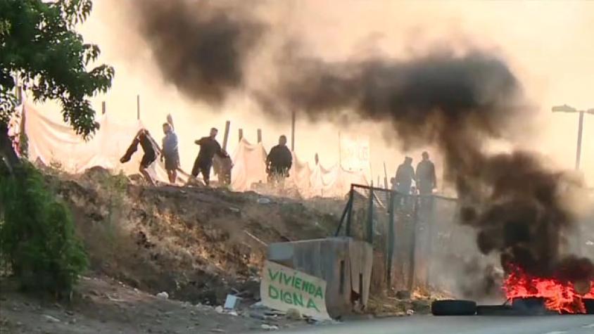 Carabineros desalojó toma en Cerro Navia
