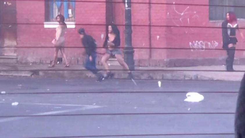 Joven sufrió robo de su teléfono a manos de travestis en el Barrio Matta