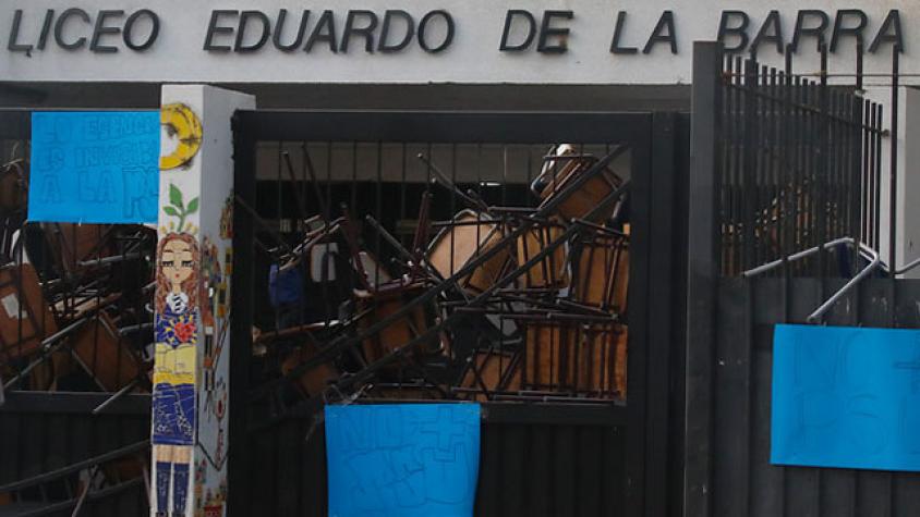 Primera jornada de PSU se vio interrumpida en algunas sedes por manifestantes 