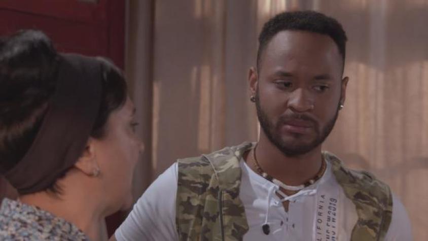 Betsy echó a Alexander de su casa