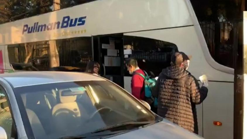 Dos buses detenidos por sospechas de COVID-19 entre sus pasajeros