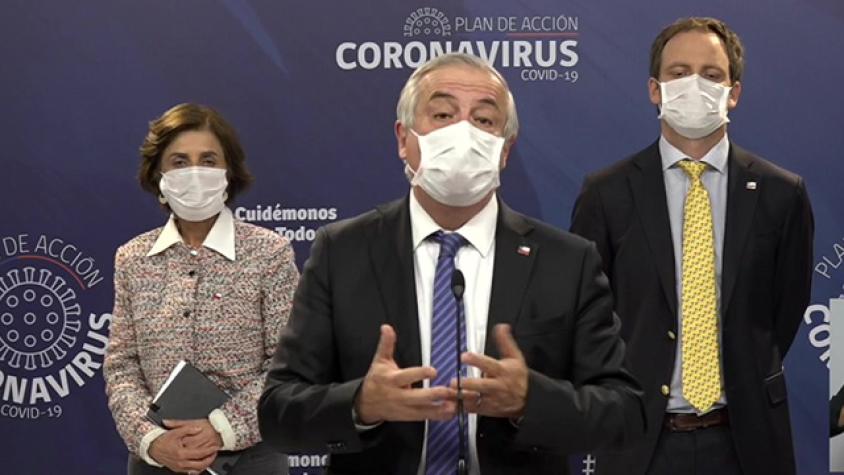 Ministro Mañalich se refirió a la entrega del carnet covid-19