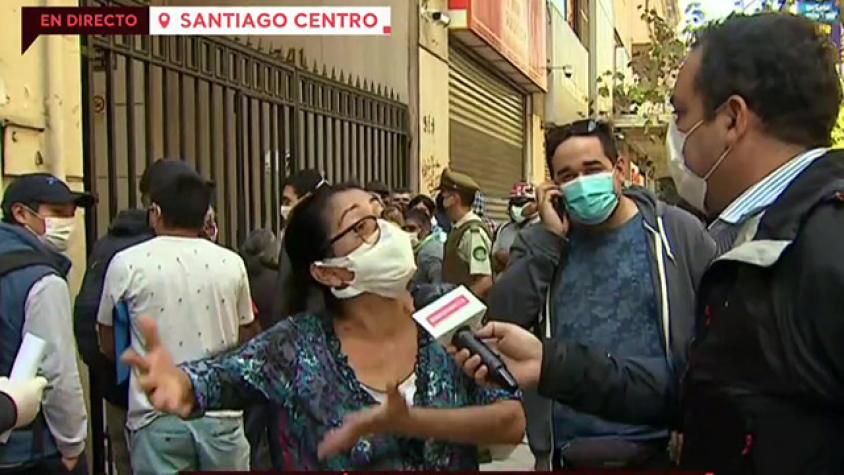 Grandes aglomeraciones de personas tratando de hacer trámites en notaria 