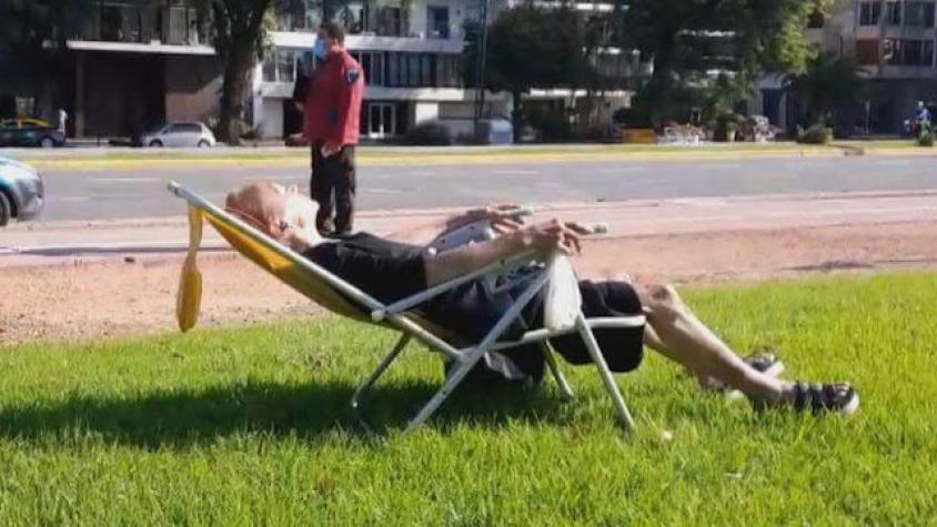 Anciana rompió la cuarentena en Argentina para tomar sol