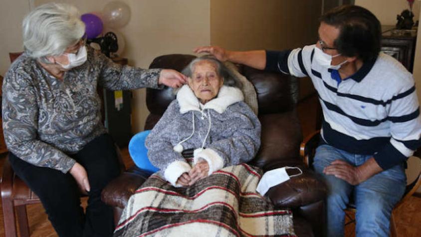 Chilena de 105 años enfrenta su segunda pandemia: ya vivió la gripe española