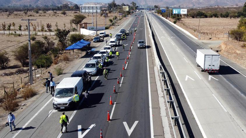 Debate por salidas este fin de semana largo y cambio en los permisos