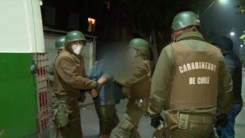 Alcohol, drogas y delincuencia: Esto es lo que sucede durante las noches de pandemia en Santiago