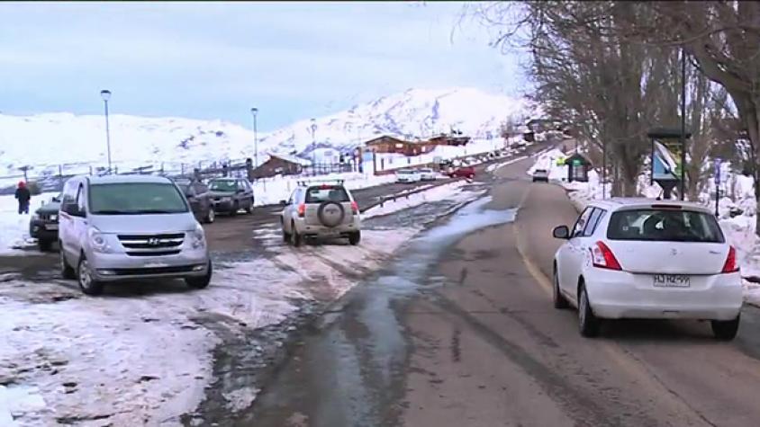 ¡Más de mil vehículos subieron a Farellones!