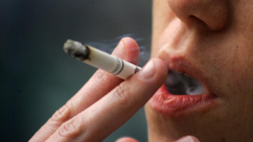 En España advierten que fumadores pueden propagar más el coronavirus