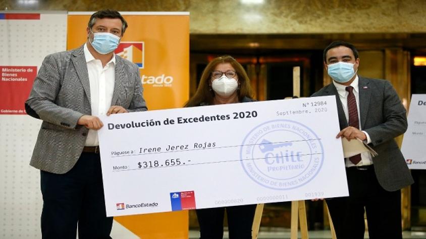 Devuelven excedentes a quienes regularizaron propiedades