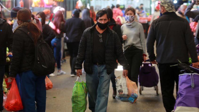 6 comunas de Santiago dejan la cuarentena total desde el lunes