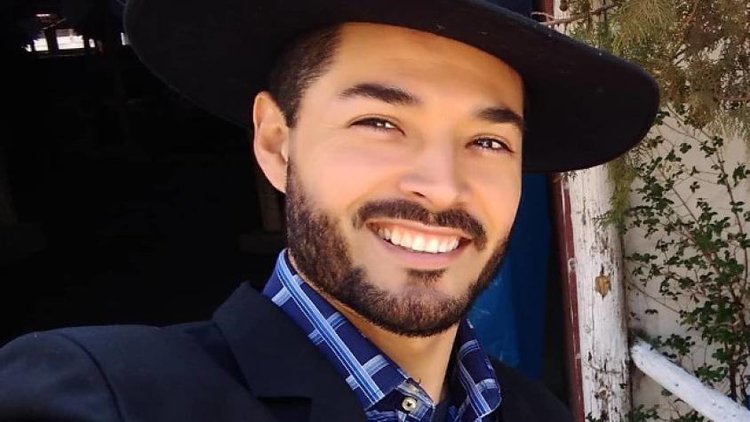 Ex galán de Mekano muestra más de la cuenta y saca aplausos