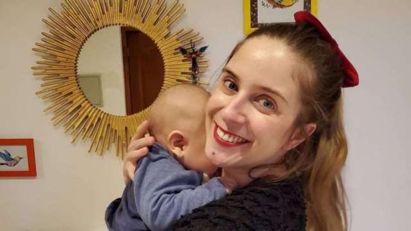 Alison Mandel recuerda lo difícil que era mirar al espejo tras dar a luz