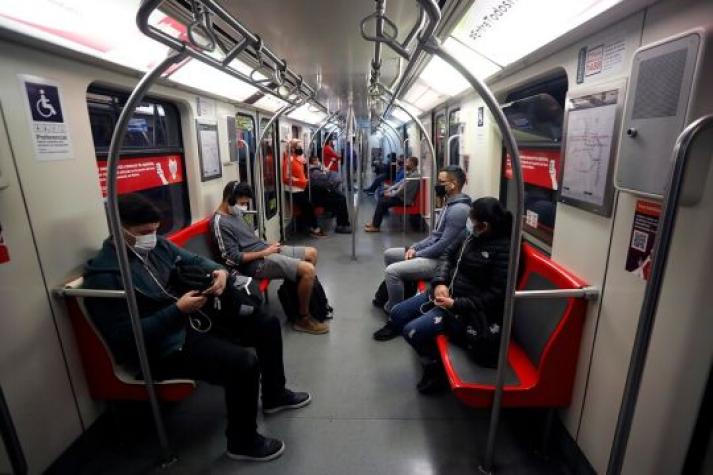 Metro de Santiago: Extiende horario de servicio tras cambios al toque de queda