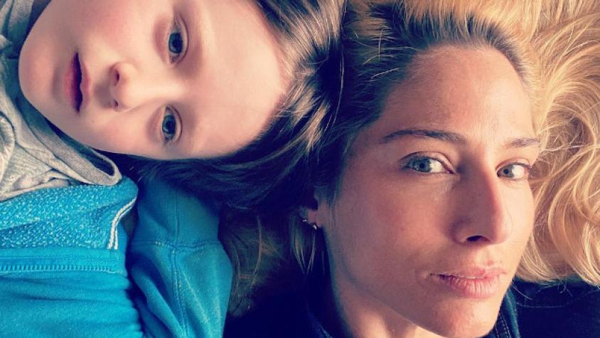 María Elena Swett pasó 5 meses confinada en la playa con su hijo