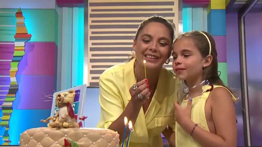 Ángeles Araya se emocionó con la sorpresa de su hija el día de su cumpleaños