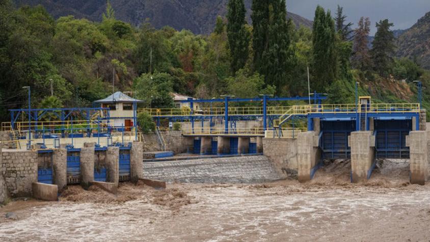 Corte de agua: Autoridades llaman a abastecerse ante eventual corte masivo