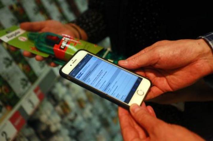 ¿Cómo puedo proteger mi celular de posibles ciberataques?