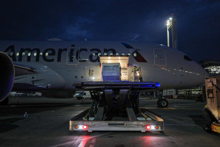 Pfizer: nuevo cargamento de vacunas llegó a Chile