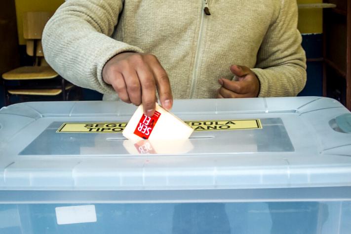 ¿Necesito un permiso especial para votar si estoy en cuarentena?