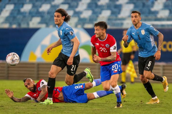 Chile empata con Uruguay con un jugador menos y varias lesiones