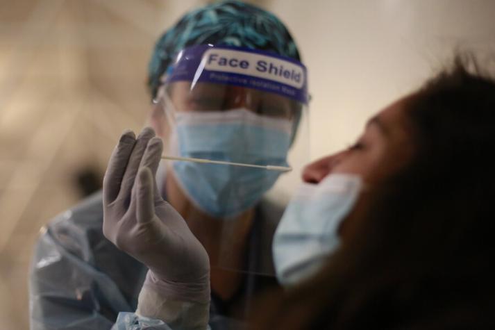 El inédito caso de la mujer que se contagió con dos variantes del Covid-19