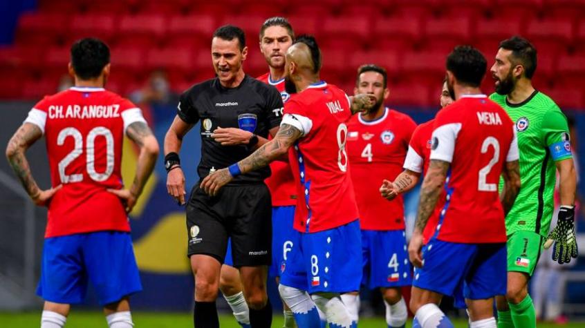 “Está muy fino”: Conmebol sube el audio del VAR al gol anulado a Eduardo Vargas