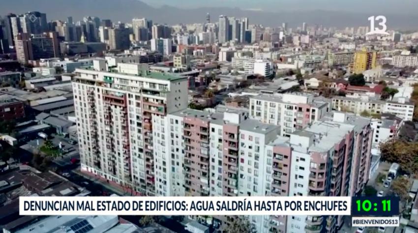 Vecinos denuncian mal estado en edificios de Santiago Centro