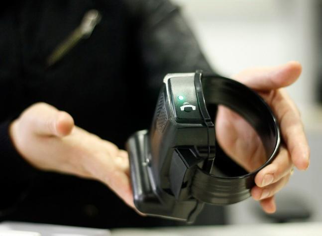 ¿Cómo funcionará la tobillera electrónica para denunciados por violencia intrafamiliar?