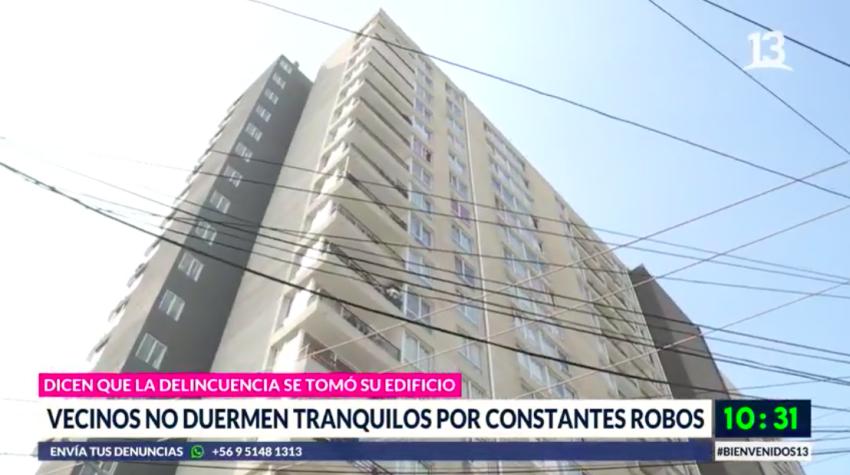 Vecinos aseguran que la delincuencia se tomó su edificio