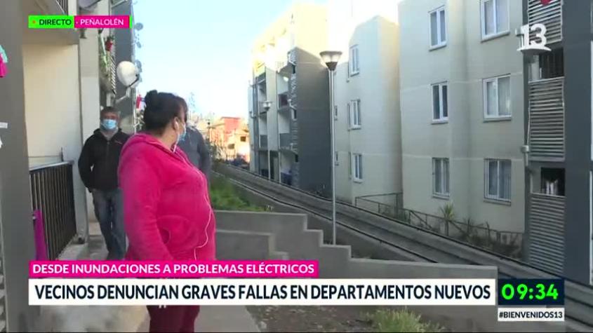 Vecinos de Peñalolén denuncian que departamentos nuevos se inundan