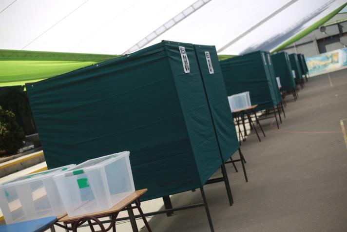 Calor y aglomeraciones: Así se vivió el lado B de las elecciones