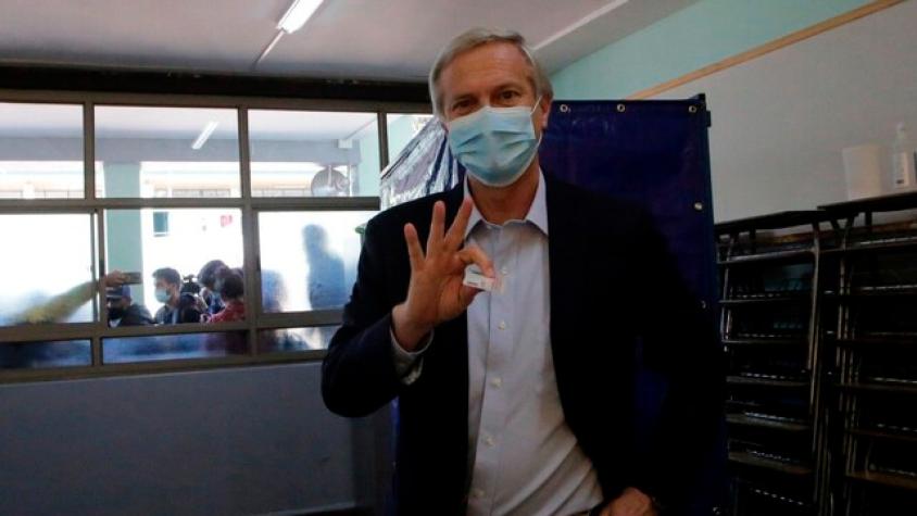 Latife por Kast: "él es el compañero de segunda vuelta de Boric"