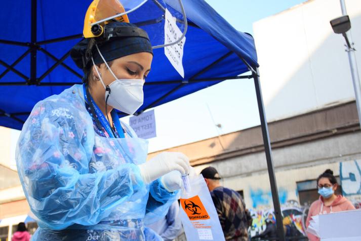 Minsal confirmó 1.813 contagios nuevos de Covid-19: casos activos alcanzan los 8 mil 