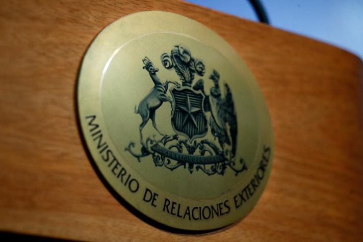 Fiscalía investiga millonaria malversación de platas fiscales en la embajada de Chile en Vietnam