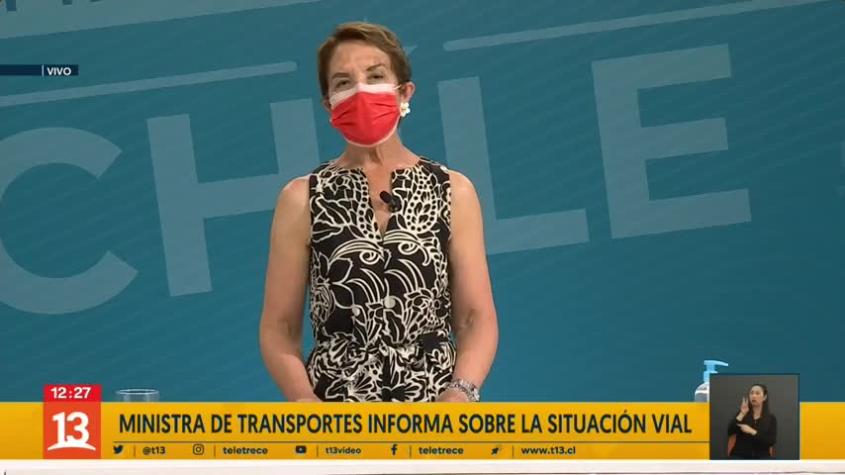 Ministra Hutt se refiere a denuncias por falta de locomoción