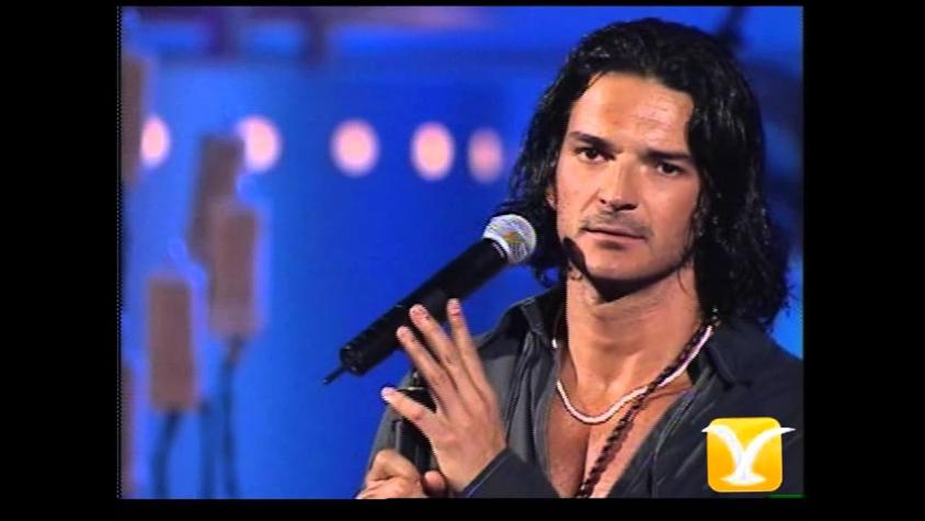 Recuerda la locura desatada por Ricardo Arjona en Viña 2004