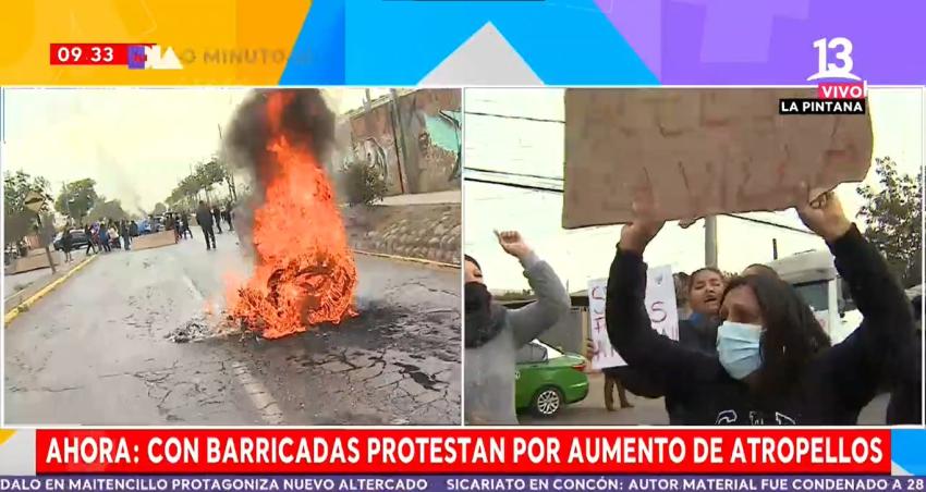 Vecinos protestan con barricadas por aumento de atropellos en límite de La Pintana y El Bosque