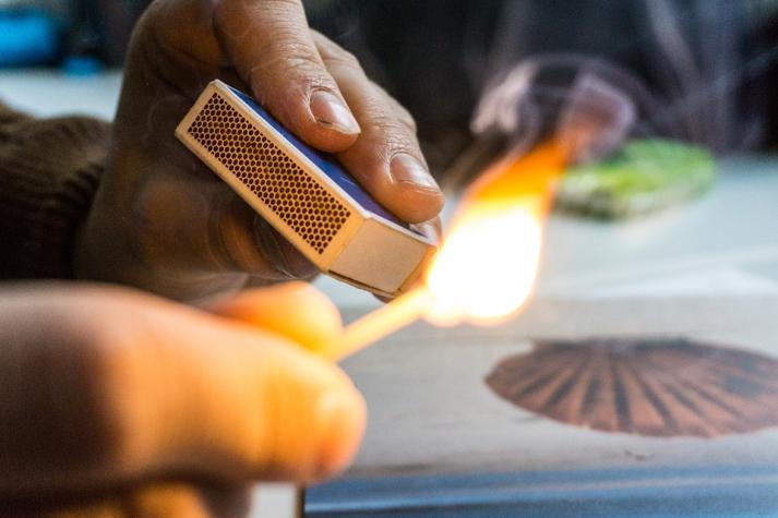 Flor de profe: Docente quemó a alumno realizando arriesgado experimento