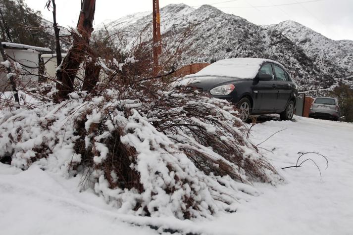 Temporal en Región Metropolitana: Conoce en qué comunas podría nevar este jueves