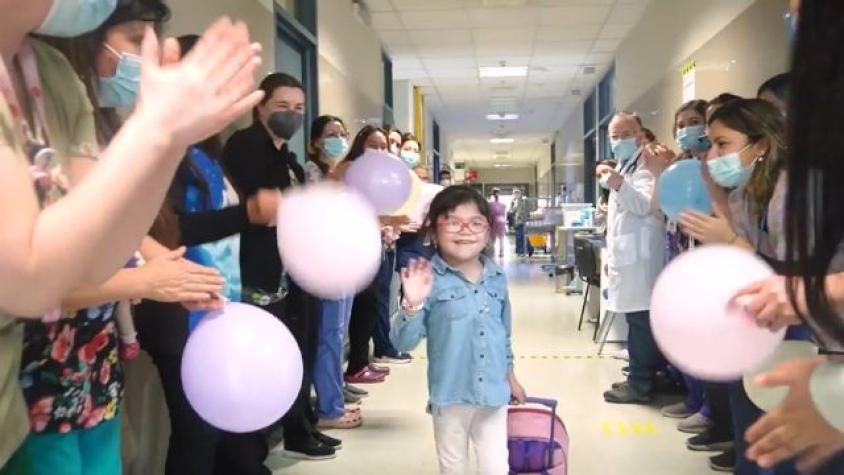 ¡Emoción total! Niña recibió el alta médica tras 7 años de tratamientos 